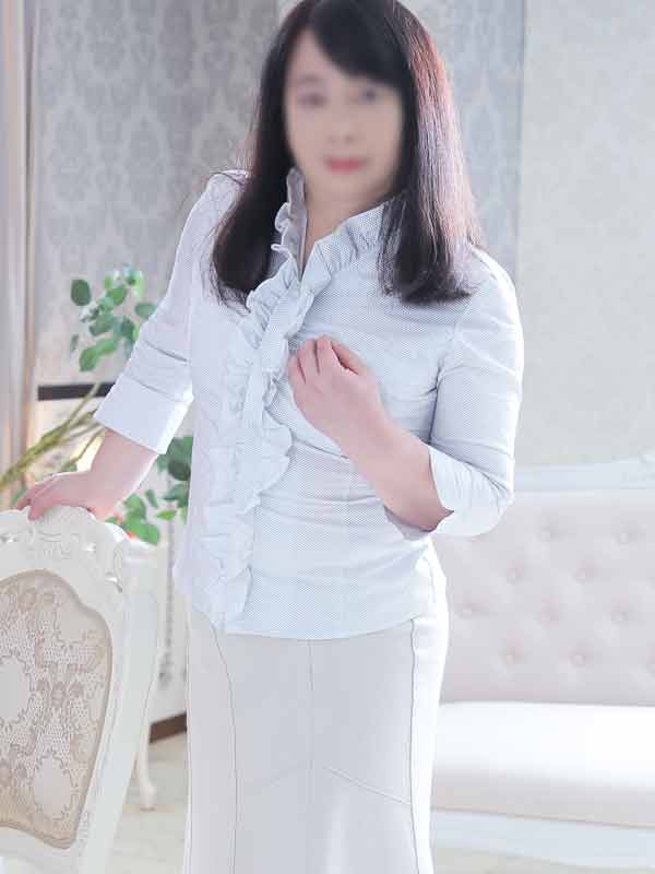 大和人妻デリヘル【熟女の風俗最終章 大和店】性院　よしみ